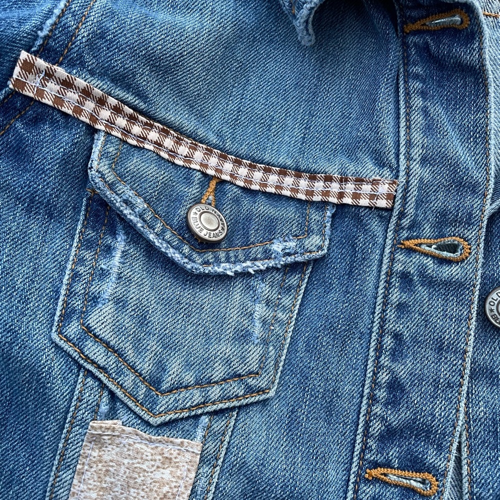 Angel wings embroidered patchwork upcycled jean jacket y2k - Picture 9 of 15